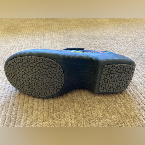 Mary Janes - Picture 3 of 7